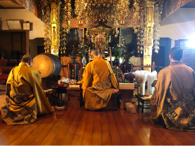 へび寺（宝性寺)での護摩焚き